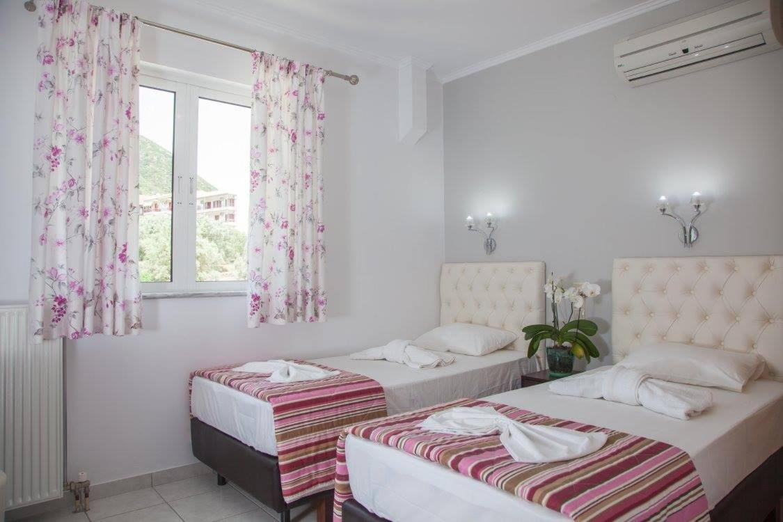 Dimosthenis Apartments Nydri (Lefkada) Esterno foto